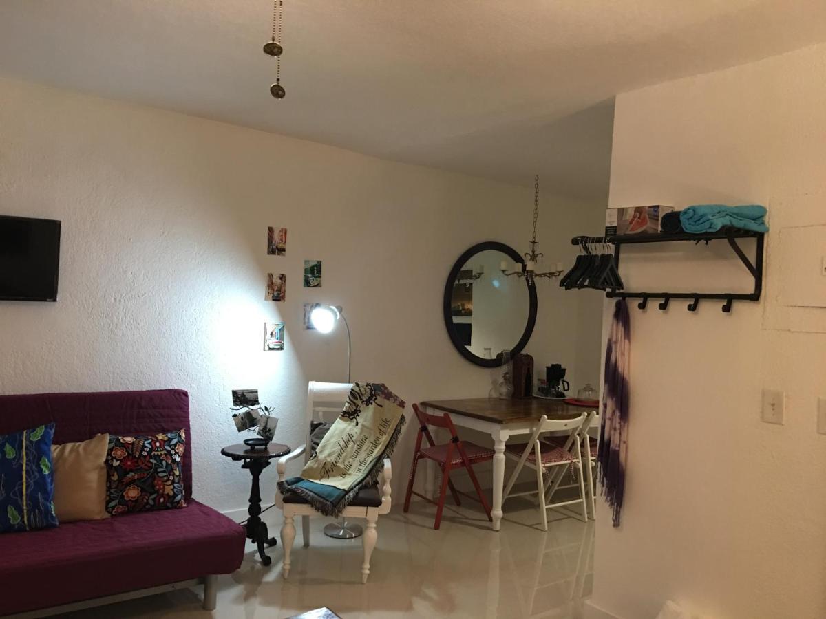 Private Studio Blocks From Coconut Grove Miami Buitenkant foto