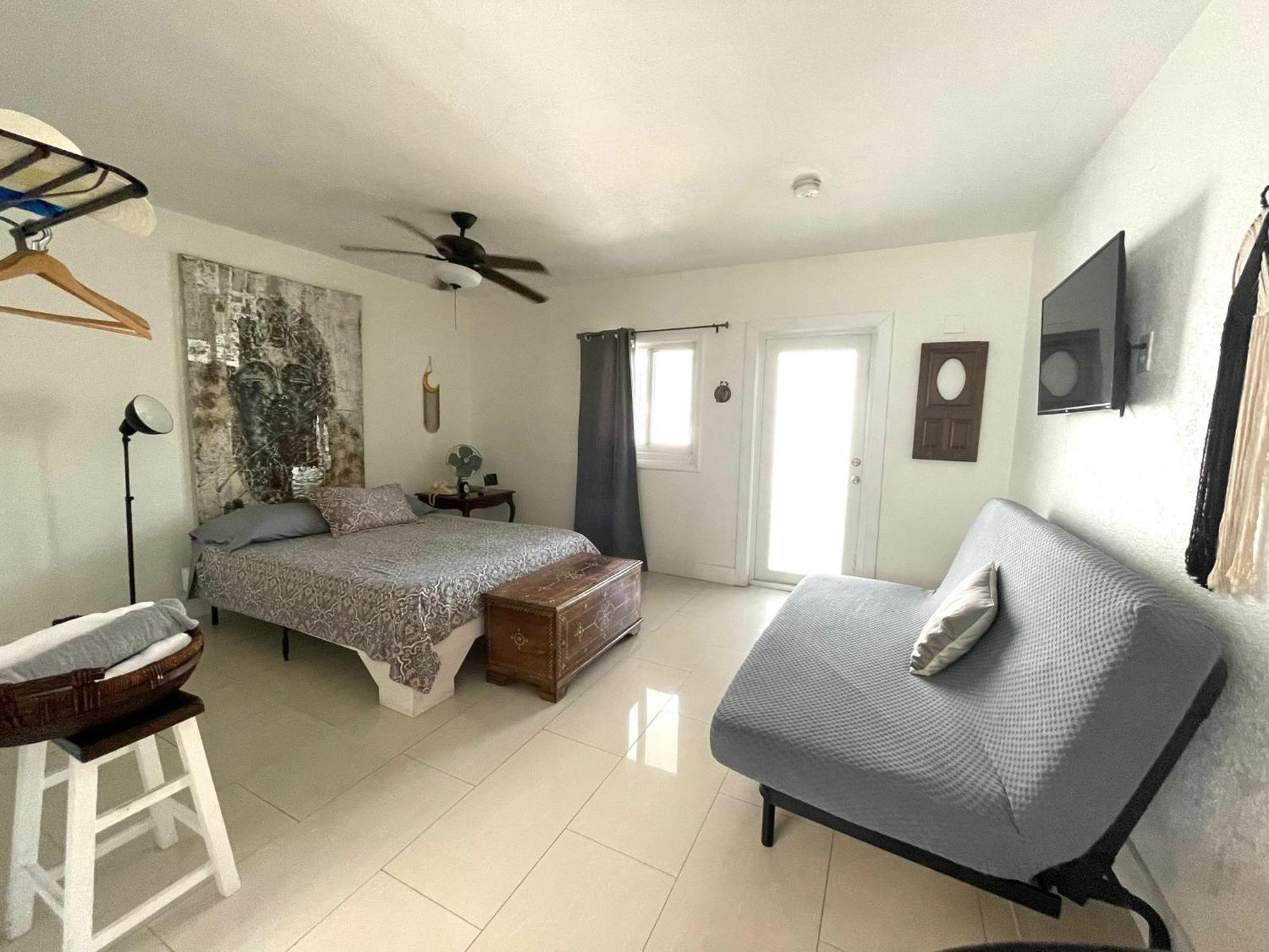 Private Studio Blocks From Coconut Grove Miami Buitenkant foto